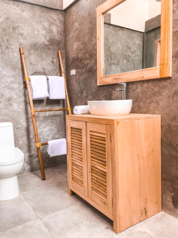 Bermuda Triangle Bungalows シキホール エクステリア 写真