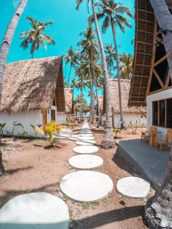 Bermuda Triangle Bungalows シキホール エクステリア 写真