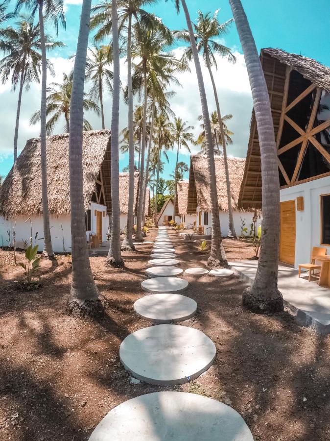 Bermuda Triangle Bungalows シキホール エクステリア 写真