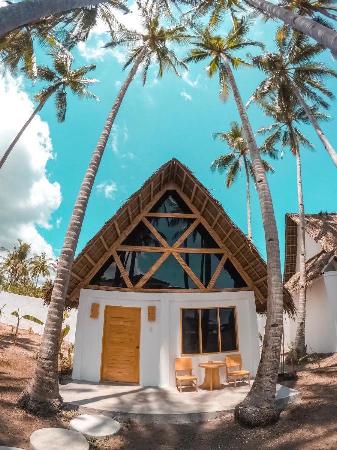 Bermuda Triangle Bungalows シキホール エクステリア 写真